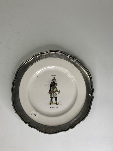 Assiette décorative vieux
